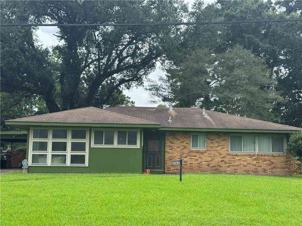 Homes For Sale - 2574 79th Avenue<br/> East Baton Rouge County, Baton Rouge, LA 70807