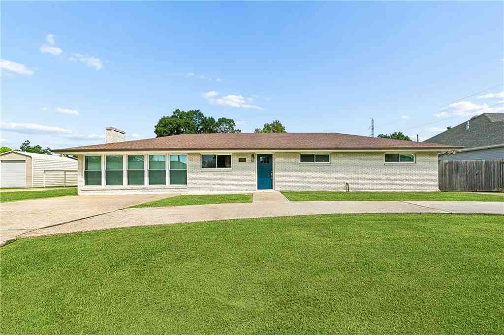 Homes For Sale - 118 E X Street<br/> Plaquemines County, Belle Chasse, LA 70037