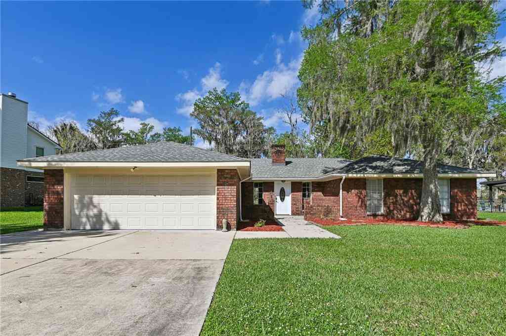 Homes For Sale - 6 Palmer Drive<br/> Luling, LA 70070