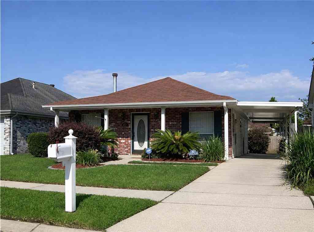 Homes For Sale - 5215 Woodstream Drive<br/> Marrero, LA 70072