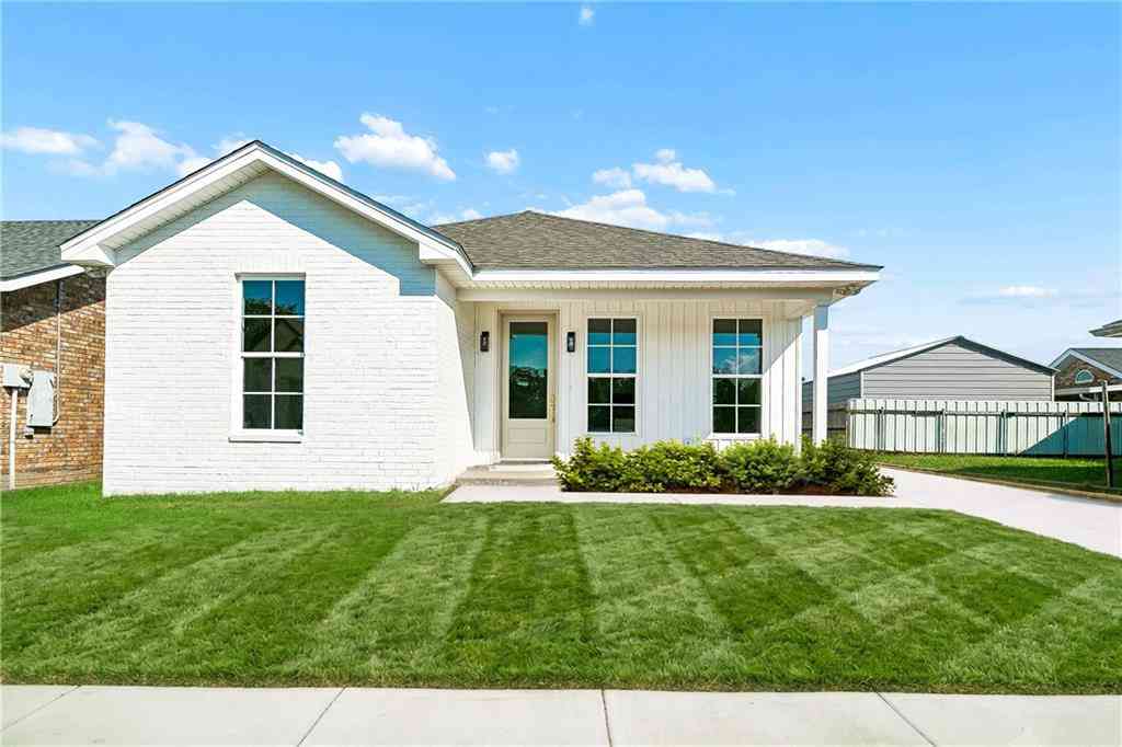 Homes For Sale - 3204 St. Marie Drive<br/> Meraux, LA 70075