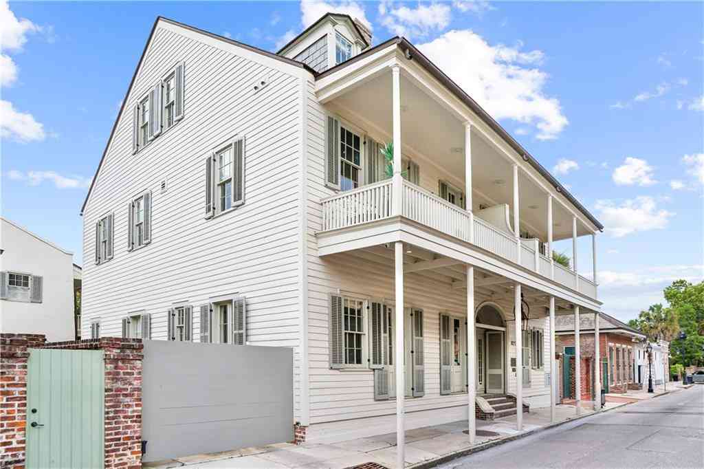 Condo For Sale - 822 Barracks Street #A<br/> Orleans County, New Orleans, LA 70116