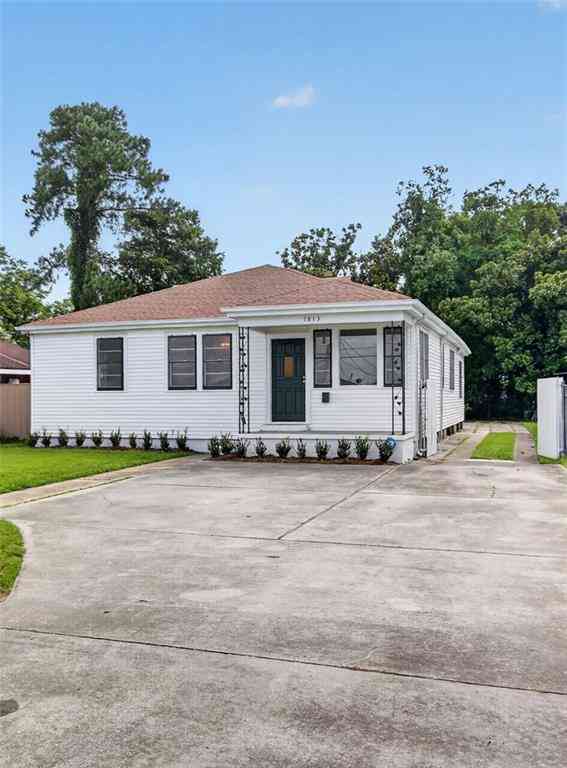 Homes For Sale - 1813 Claire Avenue<br/> Gretna, LA 70053