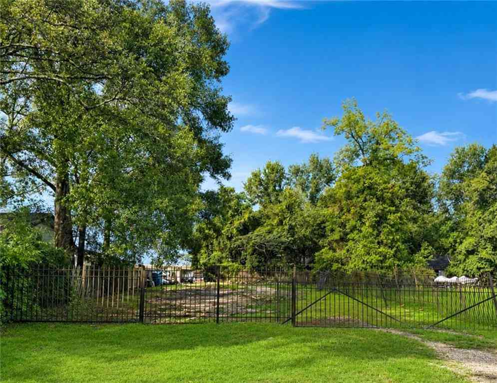 Vacant Land For Sale - 809 W 22nd Street<br/> Saint Tammany County, Covington, LA 70433
