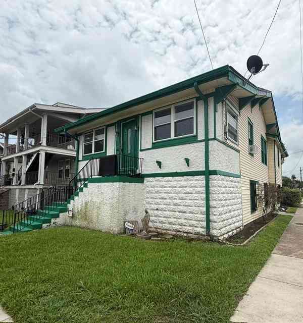 Homes For Sale - 4236 S Roman Street<br/> Orleans County, New Orleans, LA 70125