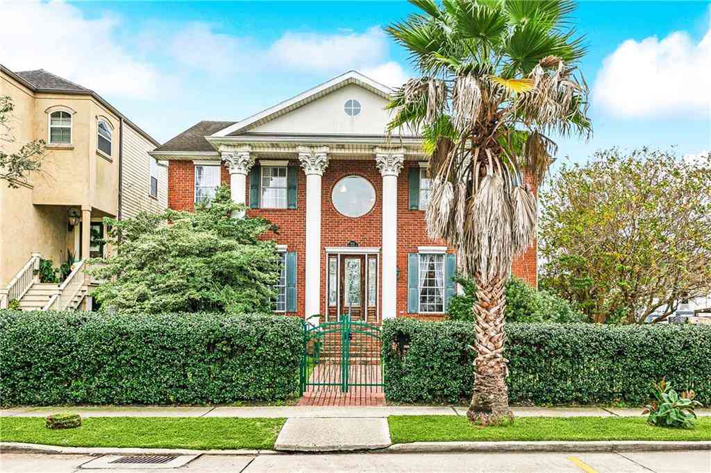 Homes For Sale - 4232 Fontainebleau Drive<br/> Orleans County, New Orleans, LA 70125