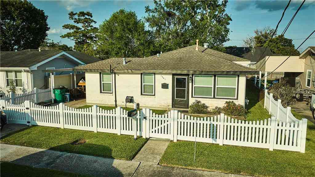 Homes For Sale - 1741 Bonnie Ann Drive<br/> Marrero, LA 70072