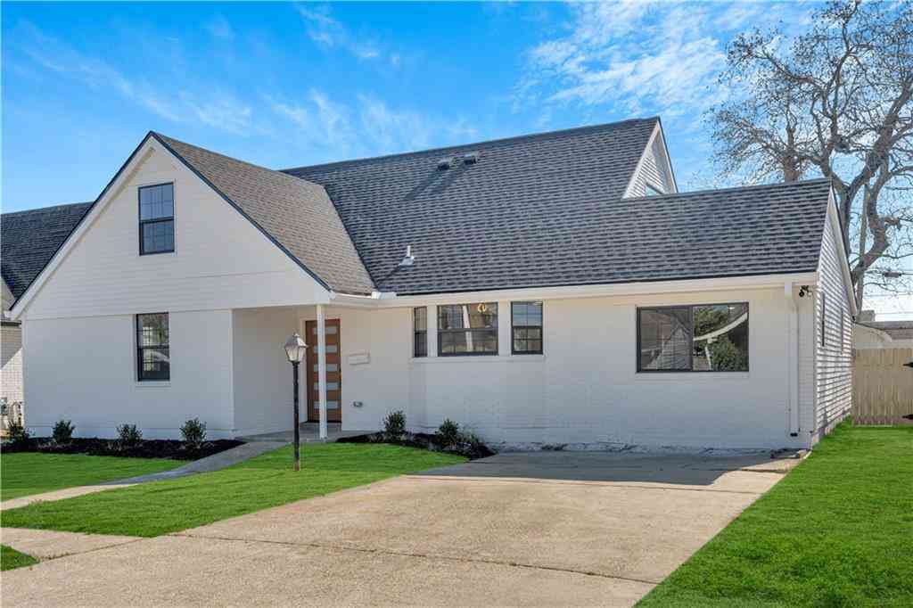 Homes For Sale - 6000 Rosalie Court<br/> Jefferson County, Metairie, LA 70003