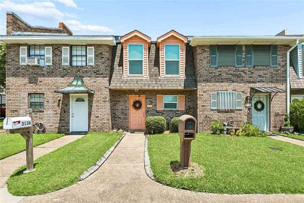 Homes For Sale - 313 Ormond Meadows Drive #B<br/> Destrehan, LA 70047