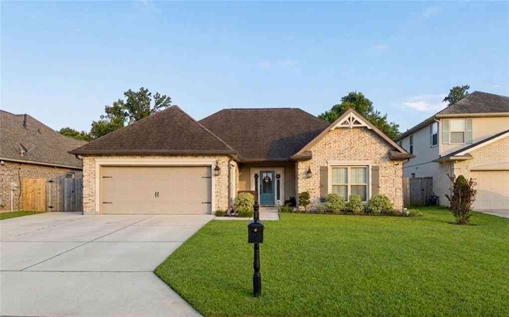 Homes For Sale - 2060 Bonaire Drive<br/> Marrero, LA 70072