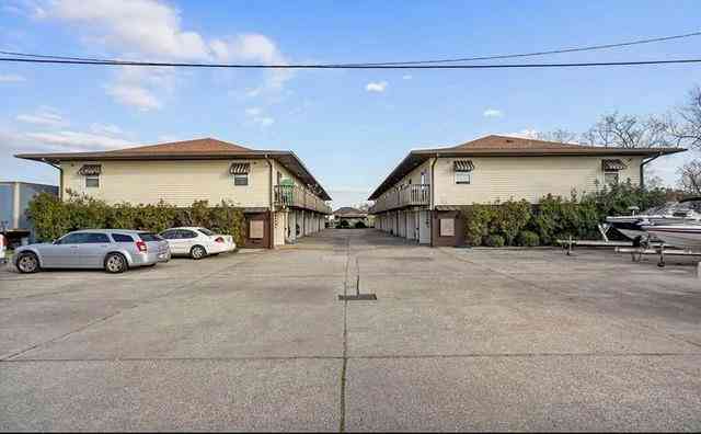 Condo For Sale - 4636 Ponchartrain Drive #E<br/> Saint Tammany County, Slidell, LA 70458