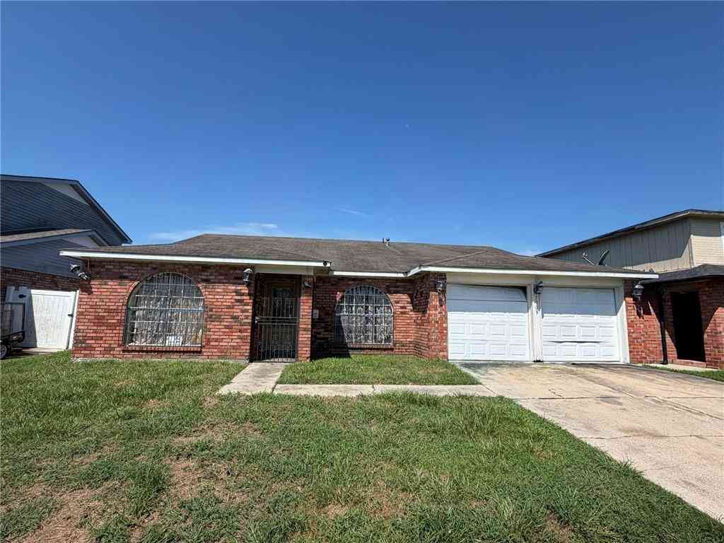Homes For Sale - 7708 Duke Court<br/> New Orleans, LA 70126