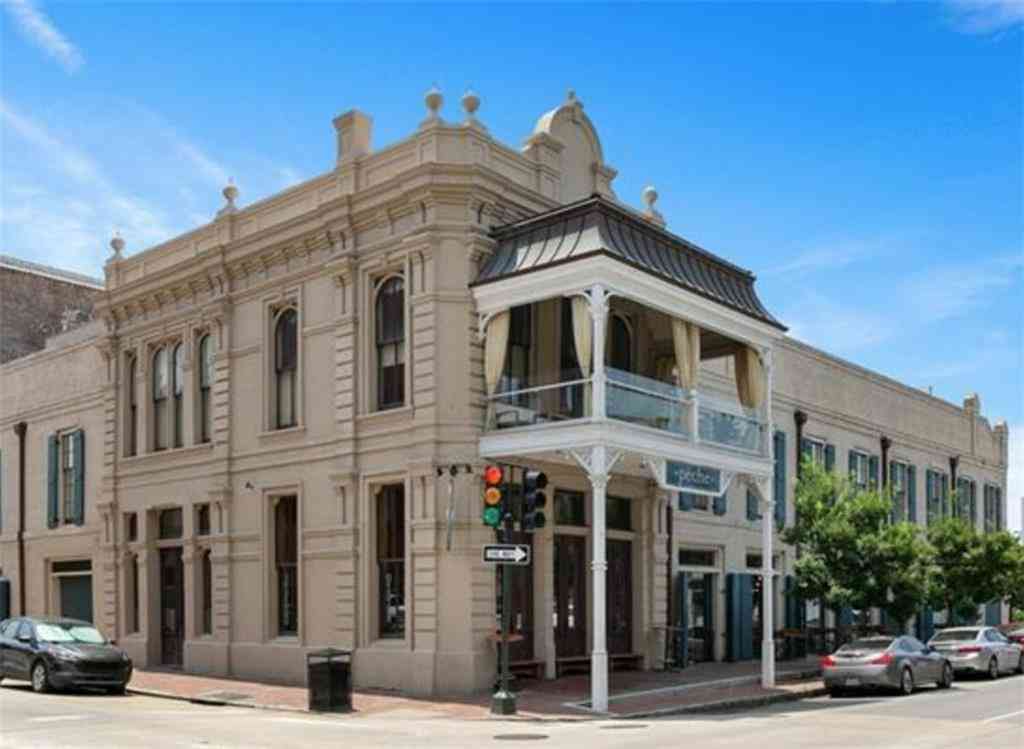 Condo For Sale - 450 Julia Street #3E<br/> Orleans County, New Orleans, LA 70130
