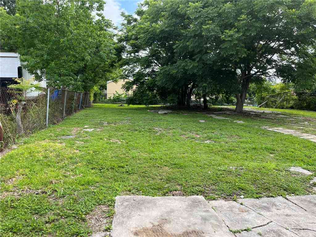 Vacant Land For Sale - 3021 N Claiborne Avenue<br/> New Orleans, LA 70117