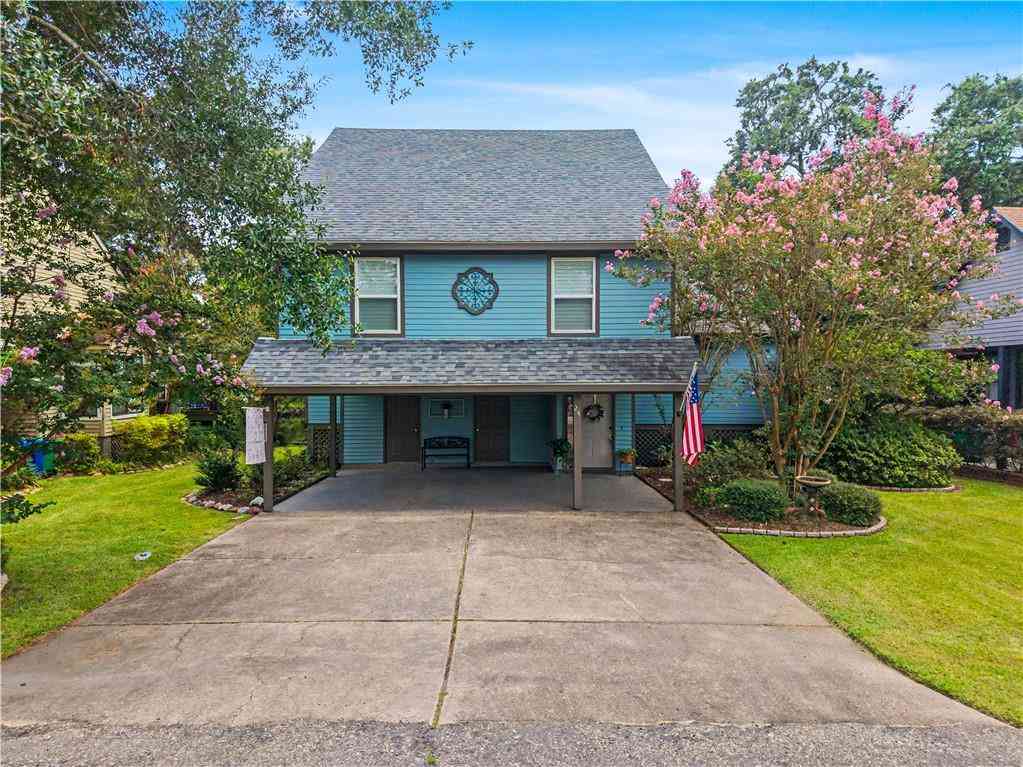 Homes For Sale - 24 Chamale Cove East Cove<br/> Saint Tammany County, Slidell, LA 70460