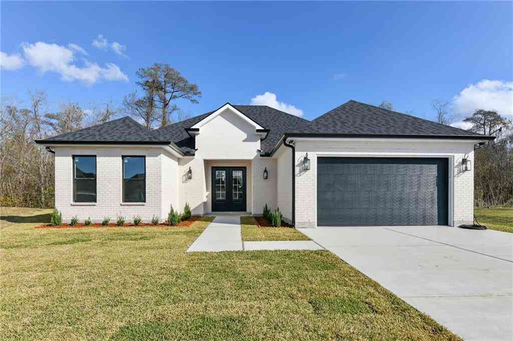 Homes For Sale - 2211 Harrier Place<br/> Marrero, LA 70072