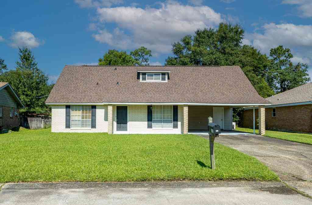 Homes For Sale - 111 Melody Lane<br/> Slidell, LA 70458