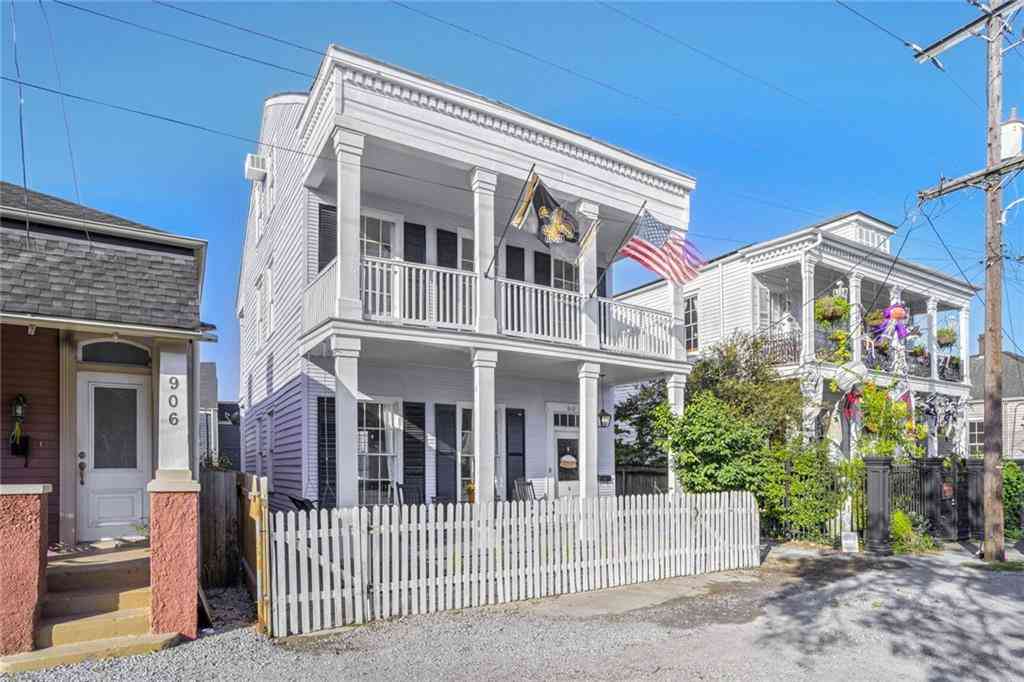 Homes For Sale - 910 Pleasant Street<br/> Orleans County, New Orleans, LA 70115