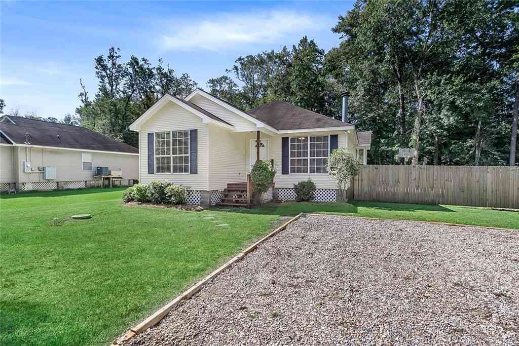 Homes For Rent - 14406 Lake Catherine Drive<br/> Covington, LA 70433