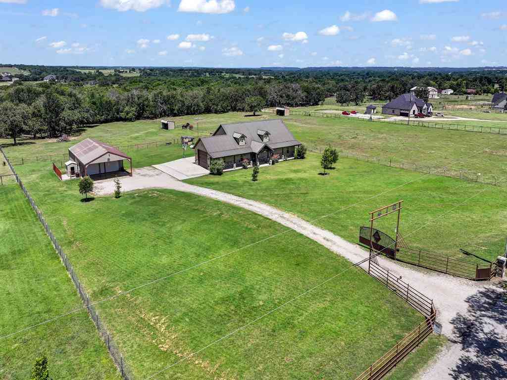 Homes For Sale - 854 County Road 3330<br/> Bridgeport, TX 76426