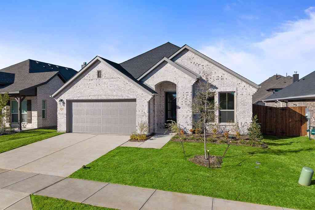 Homes For Sale - 4532 Brentfield Drive<br/> Tarrant County, Fort Worth, TX 76036