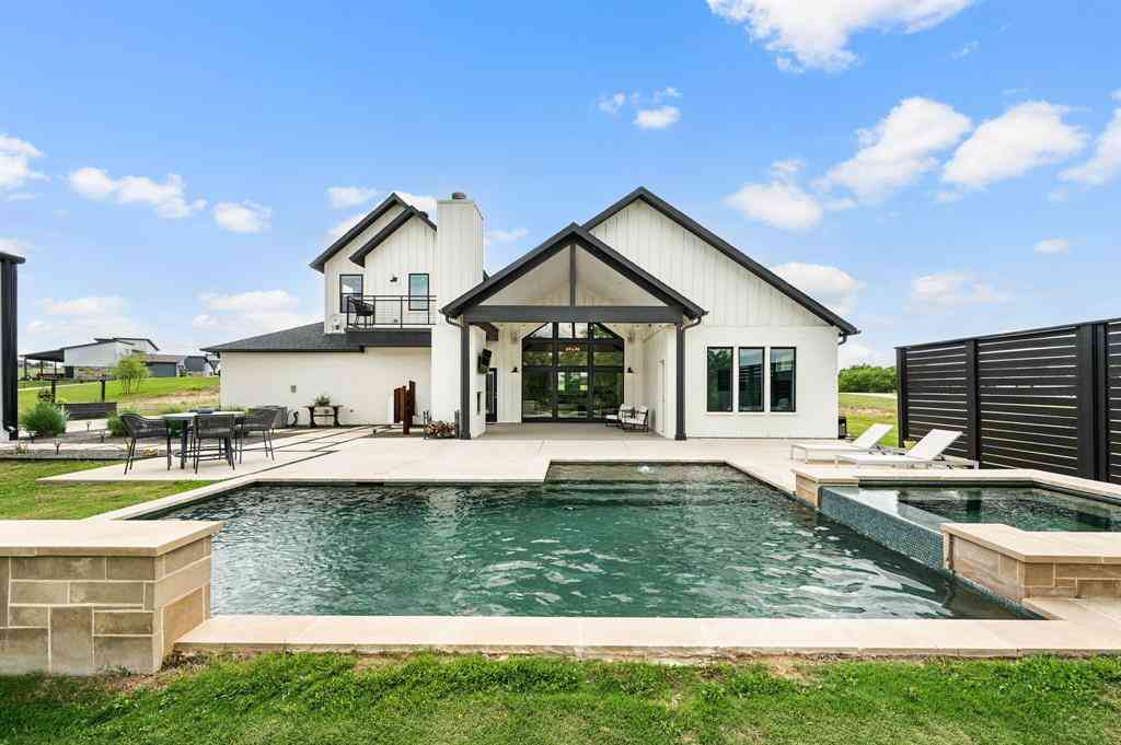 Homes For Sale - 130 Nicholas Way<br/> Wise County, Decatur, TX 76234
