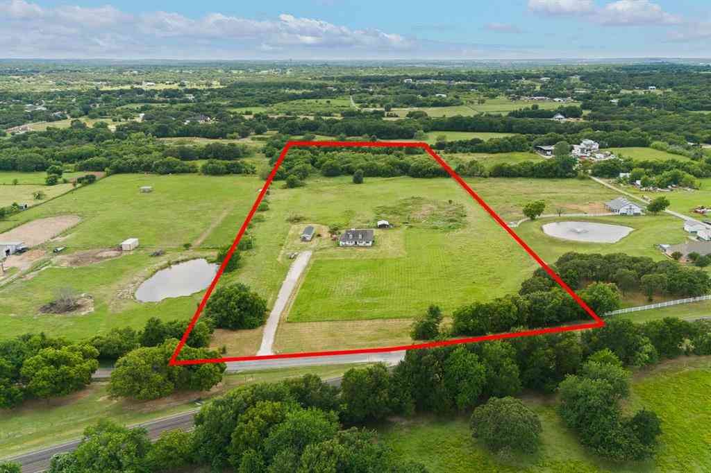 Homes For Sale - 2600 Dave Angel Road<br/> Burleson, TX 76028