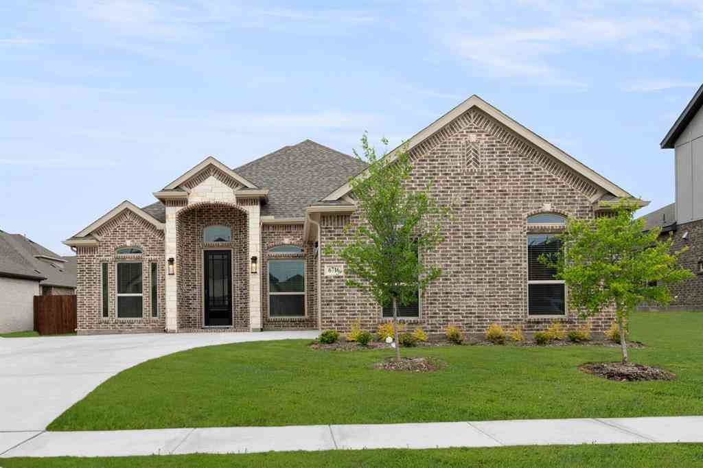 Homes For Sale - 6716 Rosby Avenue<br/> Fort Worth, TX 76123