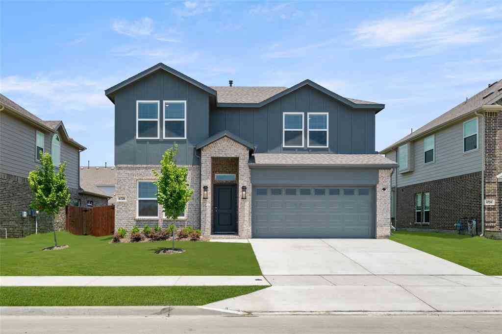 Homes For Sale - 6728 Rockshire<br/> Fort Worth, TX 76123