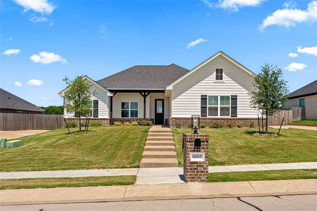 Homes For Sale - 10117 Castleberry Lane<br/> Waco, TX 76712