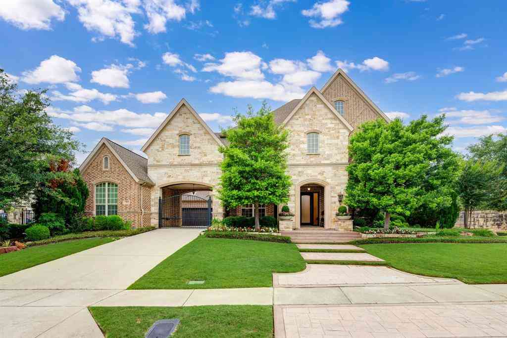 Homes For Sale - 912 Berkshire Road<br/> Southlake, TX 76092
