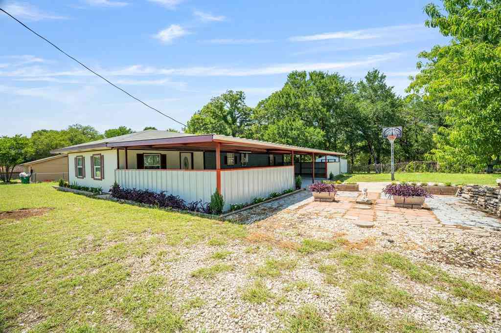 Homes For Sale - 4010 Quail Ridge Court<br/> Granbury, TX 76049