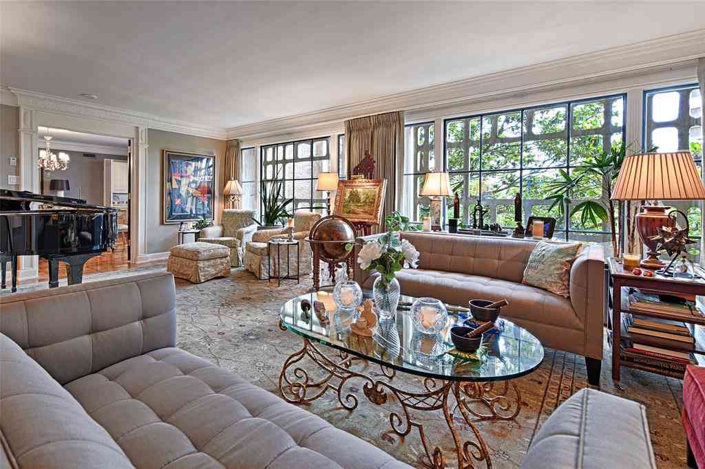 Condo For Sale - 3525 Turtle Creek Boulevard #4E<br/> Dallas County, Dallas, TX 75219