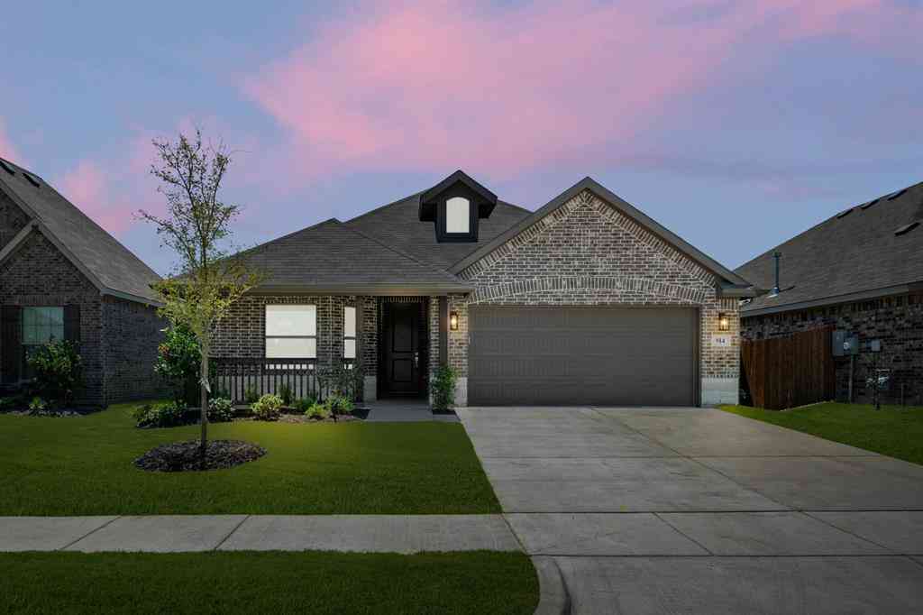 Homes For Sale - 914 Madeline Lane<br/> Cleburne, TX 76033