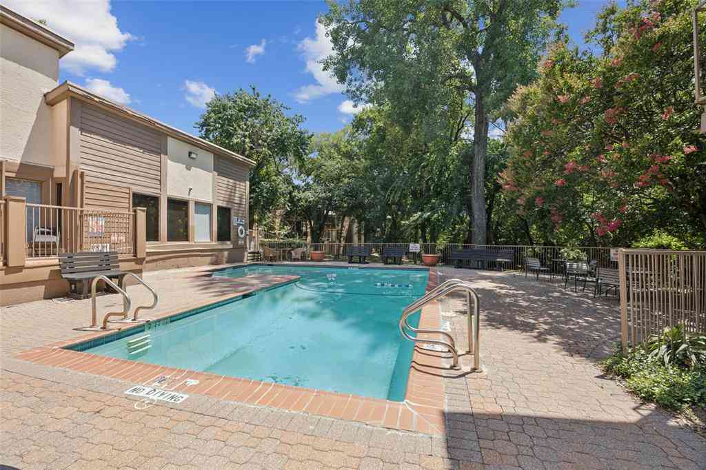 Condo For Sale - 6050 Melody Lane #107<br/> Dallas County, Dallas, TX 75231