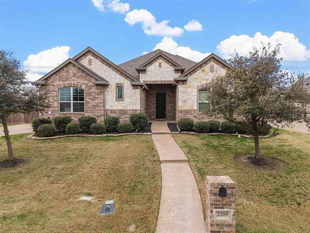 Homes For Sale - 2209 Therese Drive<br/> Waco, TX 76712