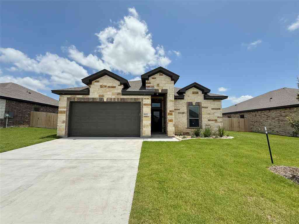 Homes For Sale - 505 Magnolia Drive<br/> Bell County, Troy, TX 76579