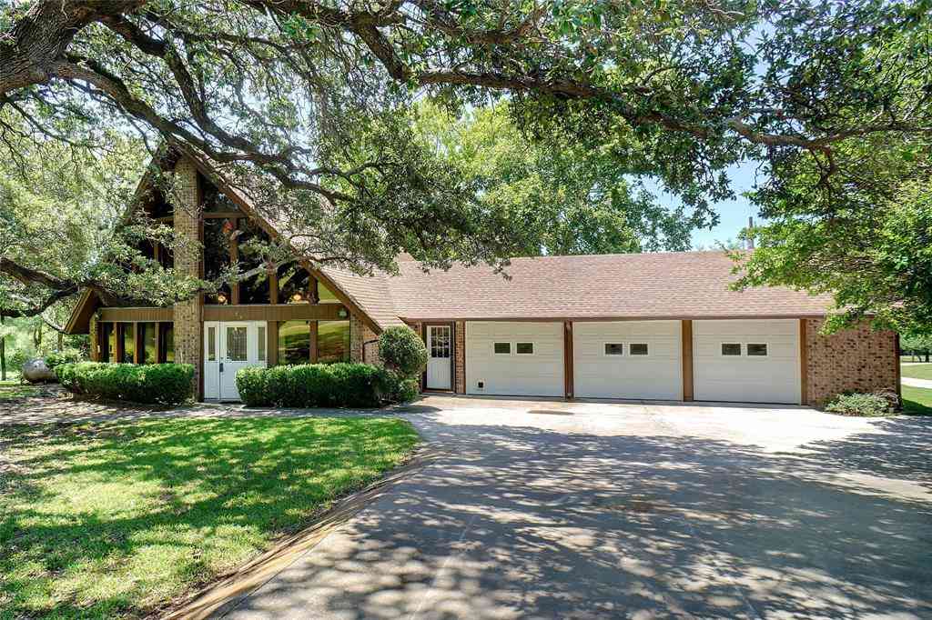Homes For Sale - 195 Private Road 1543<br/> Bridgeport, TX 76426