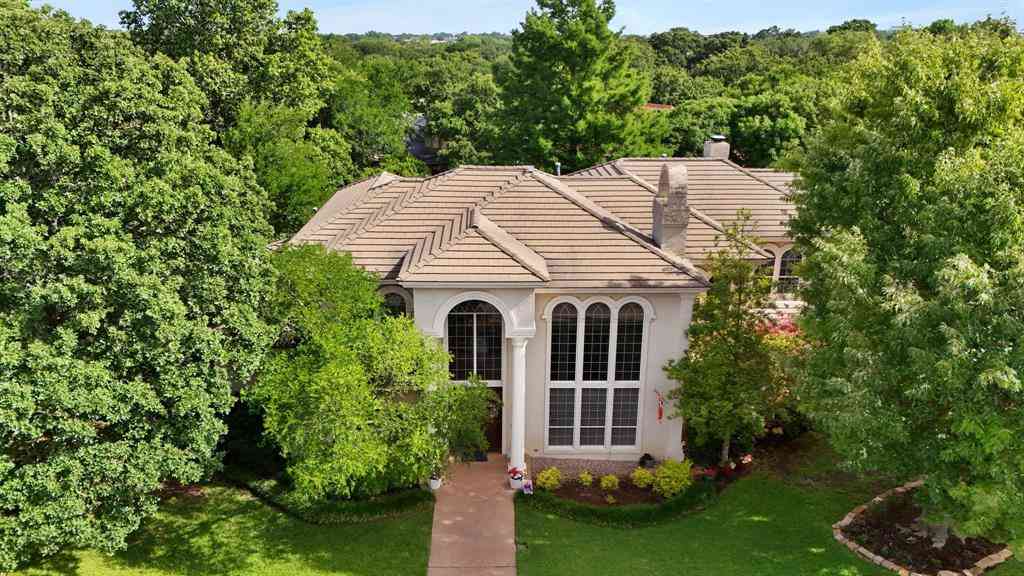 Homes For Sale - 2007 Misty Creek Drive<br/> Arlington, TX 76017