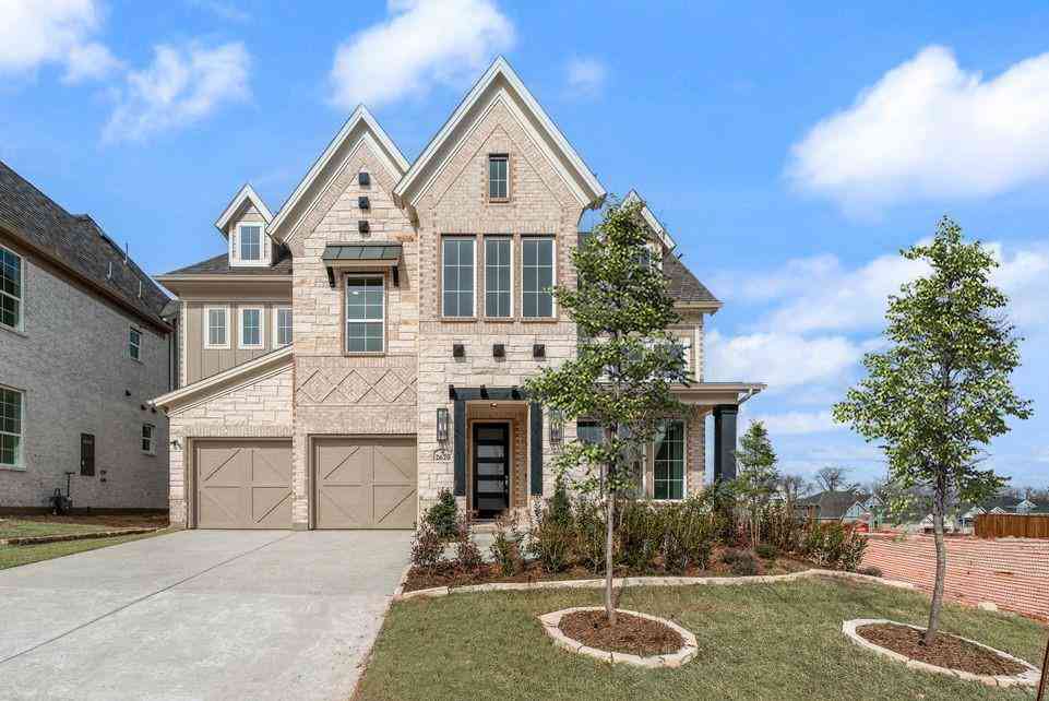 Homes For Sale - 2620 Emerald Shallows Drive<br/> McKinney, TX 75072