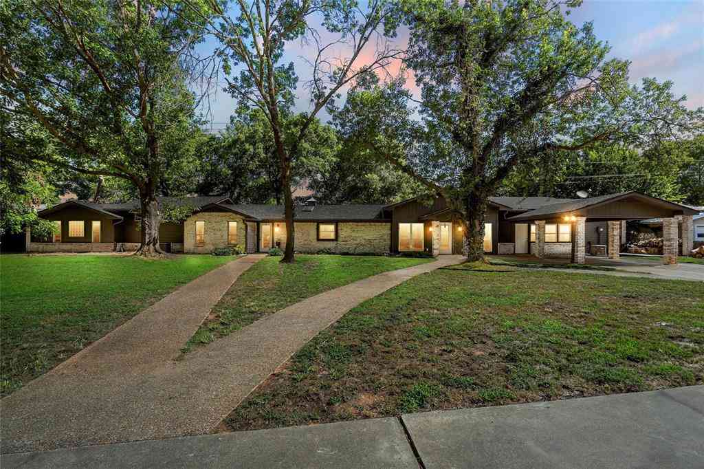 Homes For Sale - 1396 Eagle Canyon Drive<br/> Mclennan County, China Spring, TX 76633