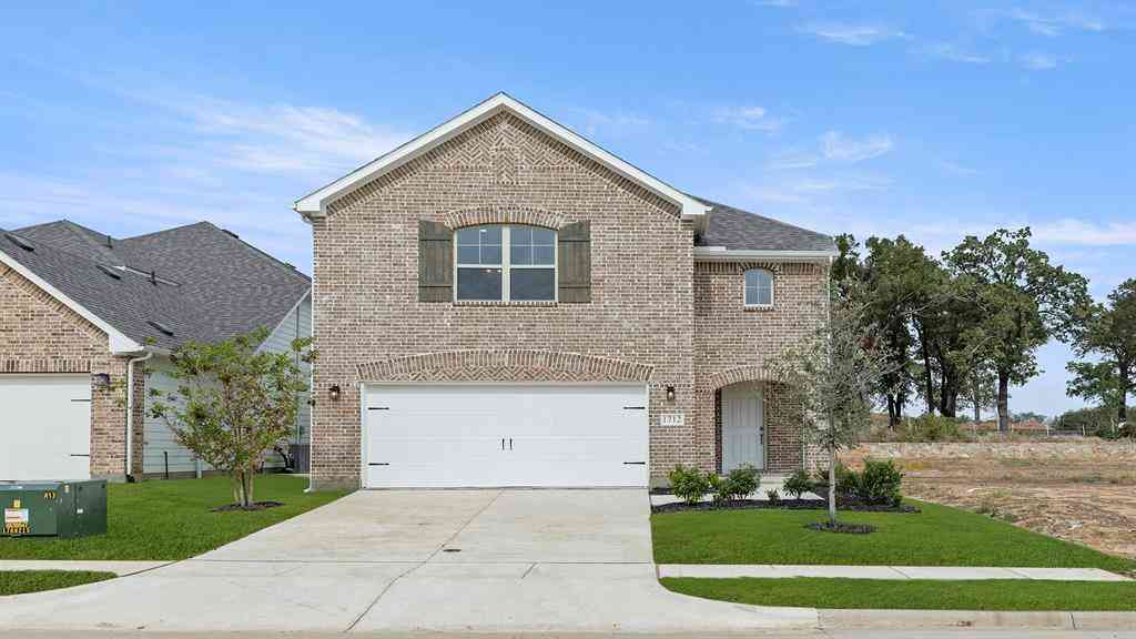 Homes For Sale - 1712 Edgeway Drive<br/> Aubrey, TX 76227