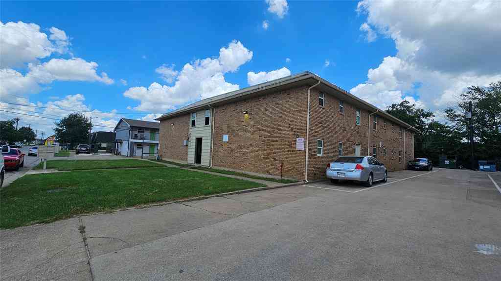 Apartment For Rent - 2420 Louise Street #8<br/> Denton, TX 76201