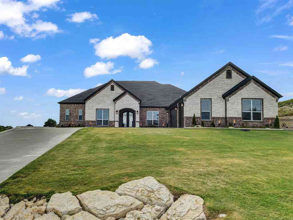 Homes For Sale - 162 Pinnacle Peak Lane<br/> Weatherford, TX 76087