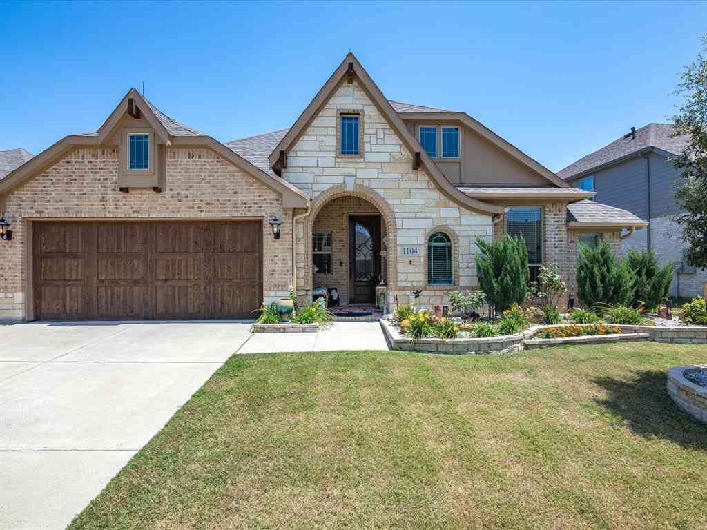 Homes For Sale - 1104 Canterbury Lane<br/> Forney, TX 75126