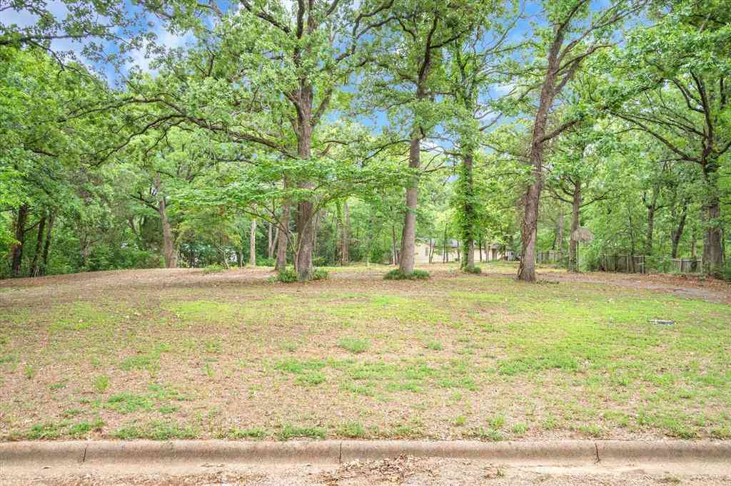 Vacant Land For Sale - 1106 Woodland Drive<br/> Canton, TX 75103
