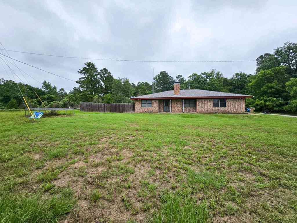 Homes For Sale - 800 An County Road 414<br/> Palestine, TX 75803