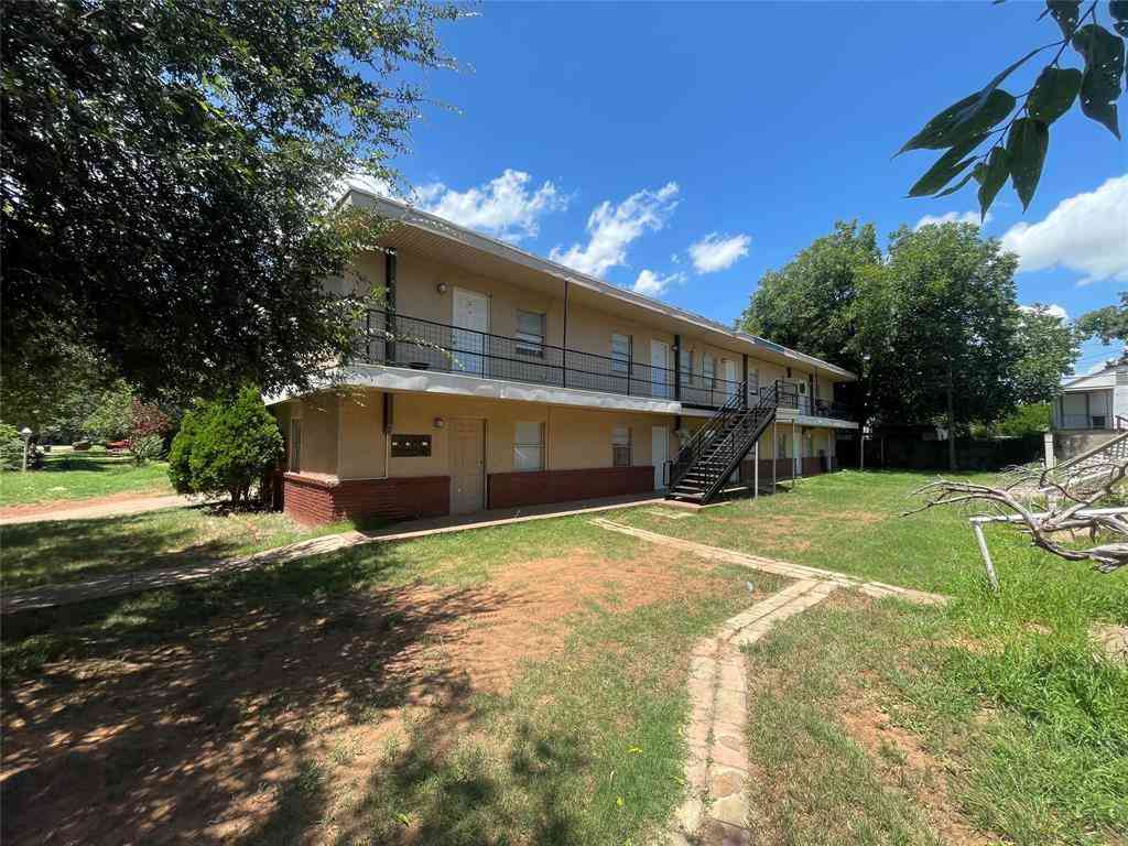 Apartment For Sale - 1800 8th Street<br/> Wichita Falls, TX 76301