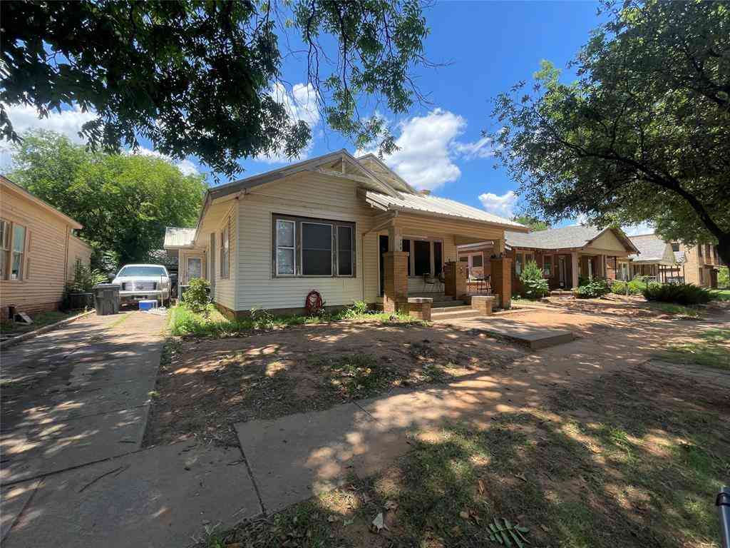 Apartment For Sale - 708 Warford Street<br/> Wichita Falls, TX 76301