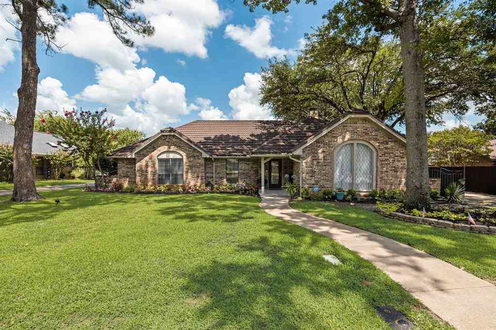 Homes For Sale - 4609 Brentgate Drive<br/> Arlington, TX 76017